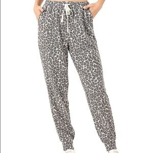 Zenana French Terry Leopard Print Joggers - M
